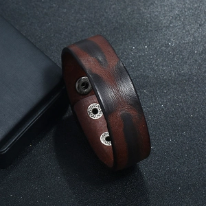 Retro wide leather bracelet with tiger-stripe texture and triple metal snap buttons