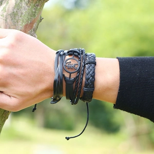 Ensemble de bracelets multicouches en cuir noir pour hommes avec breloque scorpion