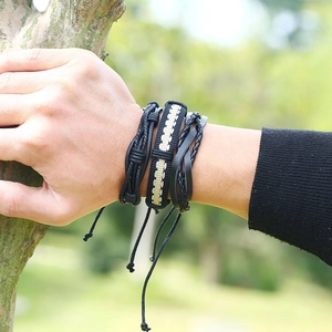 Ensemble de bracelets multicouches pour hommes en cuir avec cordons tressés et rayures