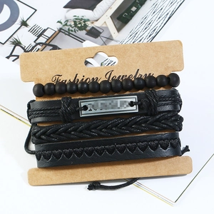 Ensemble de 4 bracelets en cuir noir tressé avec perles sur carte Fashion Jewelry