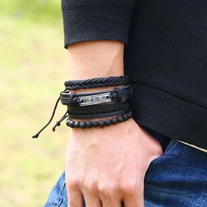 Lot de 4 bracelets multicouches en cuir tressé pour homme avec perles et plaque en métal