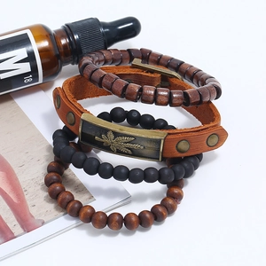 Men's 4-piece vintage leather bracelet set with wooden beads and bronze leaf charm