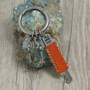 Retro leather keychain with multi-functional bottle opener and zinc alloy rings