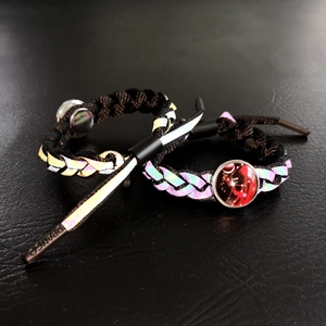 Bracciale intrecciato riflettente olografico luminoso con ciondolo segno zodiacale