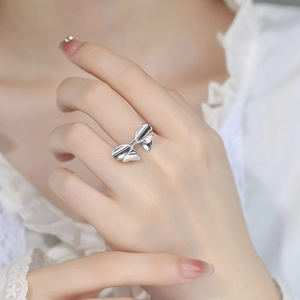 Elegant 925 sterling silver bow open ring for women with high polish finish