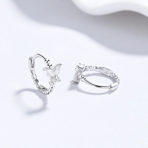 Eleganti orecchini a cerchio a farfalla in argento sterling 925 con zirconi brillanti