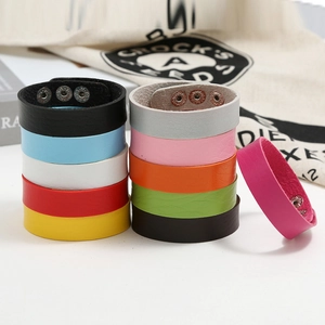Colorful adjustable PU leather bracelets set with three metallic snap buttons for women