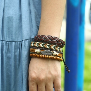 Retro multi-layered woven leather bracelet set with metallic leaf charm for men and women