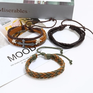 Ensemble de 3 bracelets rétro en cuir tressé avec croix et cordons réglables