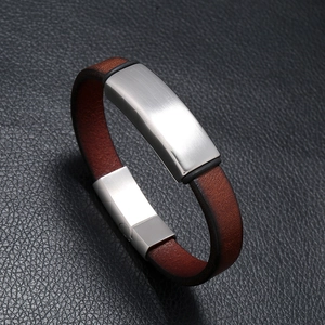 Bracelet minimaliste en cuir marron pour homme avec fermoir magnétique en acier brossé