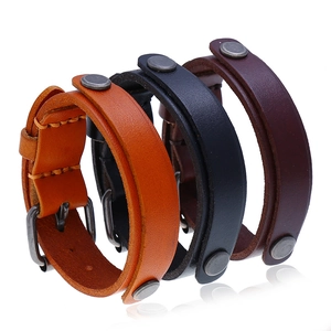 Bracelet Homme en Cuir de Vachette Punk Rétro Boucle à Rivets en Alliage Réglable Fait à la Main Bijoux de Rue