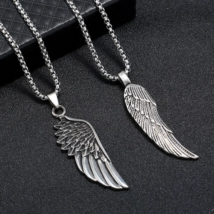 Retro hip hop feather pendant necklace with vintage silver finish on bead chain