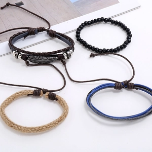 Retro multi-layer men's braided leather bracelet set with vintage metal leaf pendant