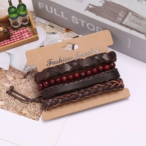 Set de 4 bracelets en cuir tressé rétro avec cordons marrons et perles en bois