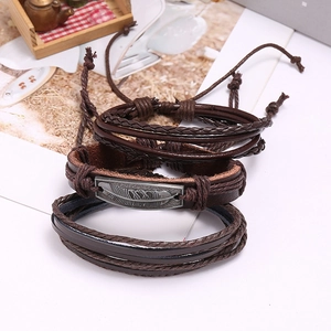Ensemble de 3 bracelets vintage en cuir marron foncé avec un pendentif plume en métal