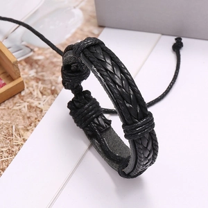 Minimalist adjustable hand-woven black leather bracelet with sliding knot for men and women