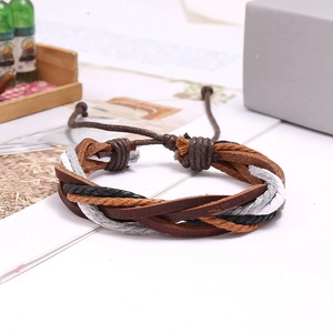 Bracciale multistrato in pelle intrecciata a mano marrone e grigio con cordino regolabile