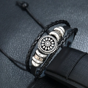 Bracelet multicouche en cuir tressé réglable avec charm tournesol et perles en métal