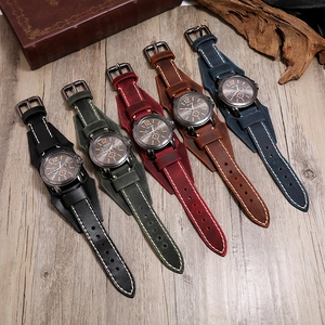 Détails de montres punk vintage pour hommes en cuir avec surpiqûres décoratives épaisses