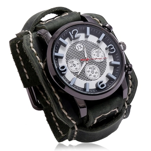 Montre manchette en cuir pour homme style punk vintage avec cadran blanc élégant