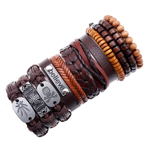 Bracelet en Cuir de Vache Tissé Vintage pour Homme Multicouche Punk Hip Hop Bijoux Réglables Croix Feuille Crâne Breloques Bracelets