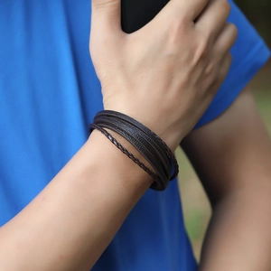 Pulsera multicapa de cuero trenzado vintage para hombre con cierre magnético