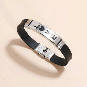 Bracciale alla moda in silicone con ciondolo Love in acciaio inox per coppie