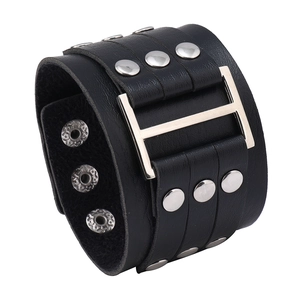 Bracelet large en cuir noir style punk avec boucle H argentée et détails de rivets
