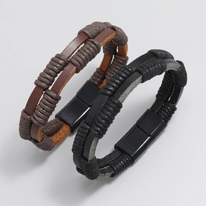 Minimalist handmade braided leather bracelet with black magnetic clasp for men