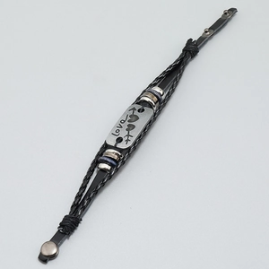 Multilayer black leather arrow bracelet with love engraved metal plaque and silver beads