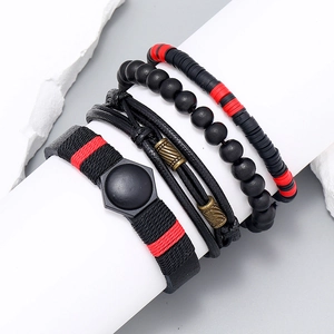 Set de 4 bracelets en cuir pour hommes style punk avec perles noires et cordes rouges