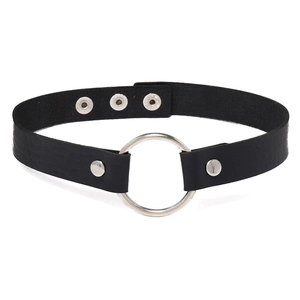 Collana choker punk Harajuku in pelle nera con grande anello metallico argento e bottoni
