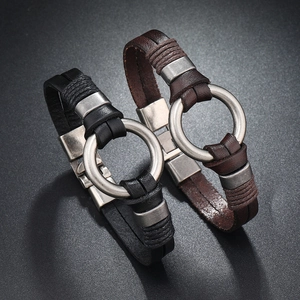 Bracelet multicouche en cuir tressé avec anneau central en noir et marron