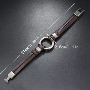 Bracelet multicouche en cuir tressé marron pour homme avec anneau et fermoir argentés