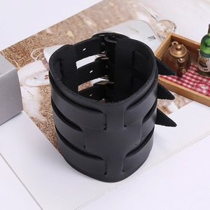 Bracelet punk double couche en cuir noir pour homme avec triple boucle en métal argenté