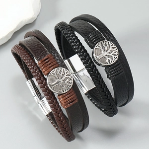 Bracelet en cuir tressé pour homme avec pendentif arbre de vie et fermoir magnétique poli