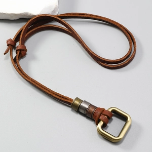 Retro double-ring cowhide leather necklace with vintage bronze beads for everyday wear