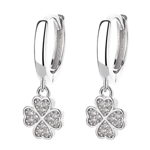 Elegantes pendientes de aro en plata de ley 925 con colgantes en forma de trébol