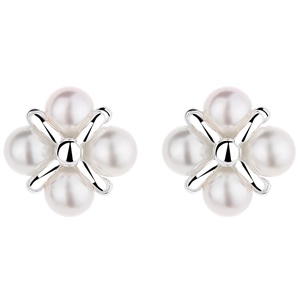 925 silver pearl stud earrings featuring a four-leaf flower design on white background