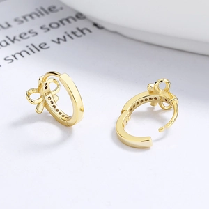 Orecchini a fiocco in argento sterling S925 con diamanti scintillanti per donne eleganti