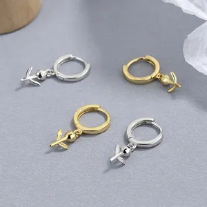 Orecchini a cerchio a tulipano in argento 925 dorato e argento con design minimalista