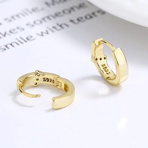 Élégantes boucles d'oreilles créoles en argent 925 plaqué or avec poinçon S925