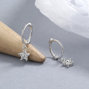 Élégantes boucles d'oreilles créoles étoile en argent 925 avec zircons scintillants