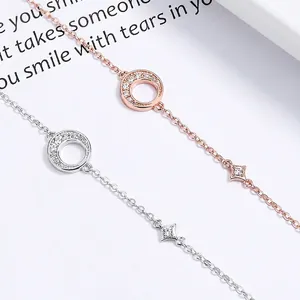 Bracelet Étoile Lune en Argent Sterling 925 pour Femme Minimaliste avec Strass Incrustés Chaîne Réglable Bijou Élégant Cadeau