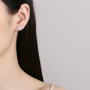 Elegant 925 sterling silver square stud earring with brilliant pavé zircon setting