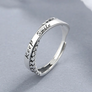 Bague croisée rétro en argent 925 avec gravure 'Keep Smile' et détails de chaîne