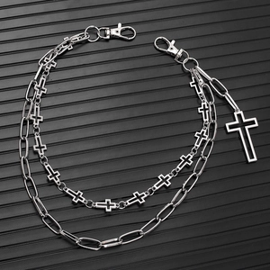 Détail de la chaîne de pantalon hip-hop double épaisseur avec pendentifs croix