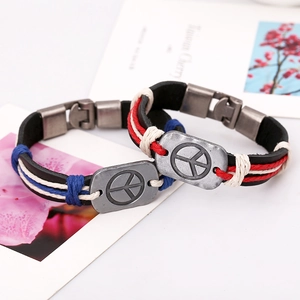 Bracelets en cuir tressé avec cordons en coton coloré et breloque signe de paix