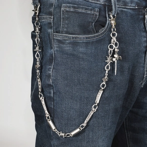 Punk-Stil Silber Metall Hosenkette mit Totenkopf und Kreuz Anhängern an Jeans