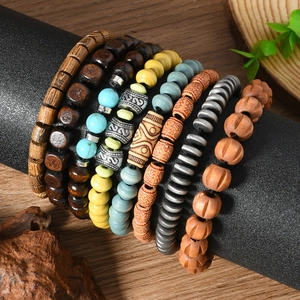 Lot de 8 bracelets faits main en perles de bois pour hommes au style bohème multicouche